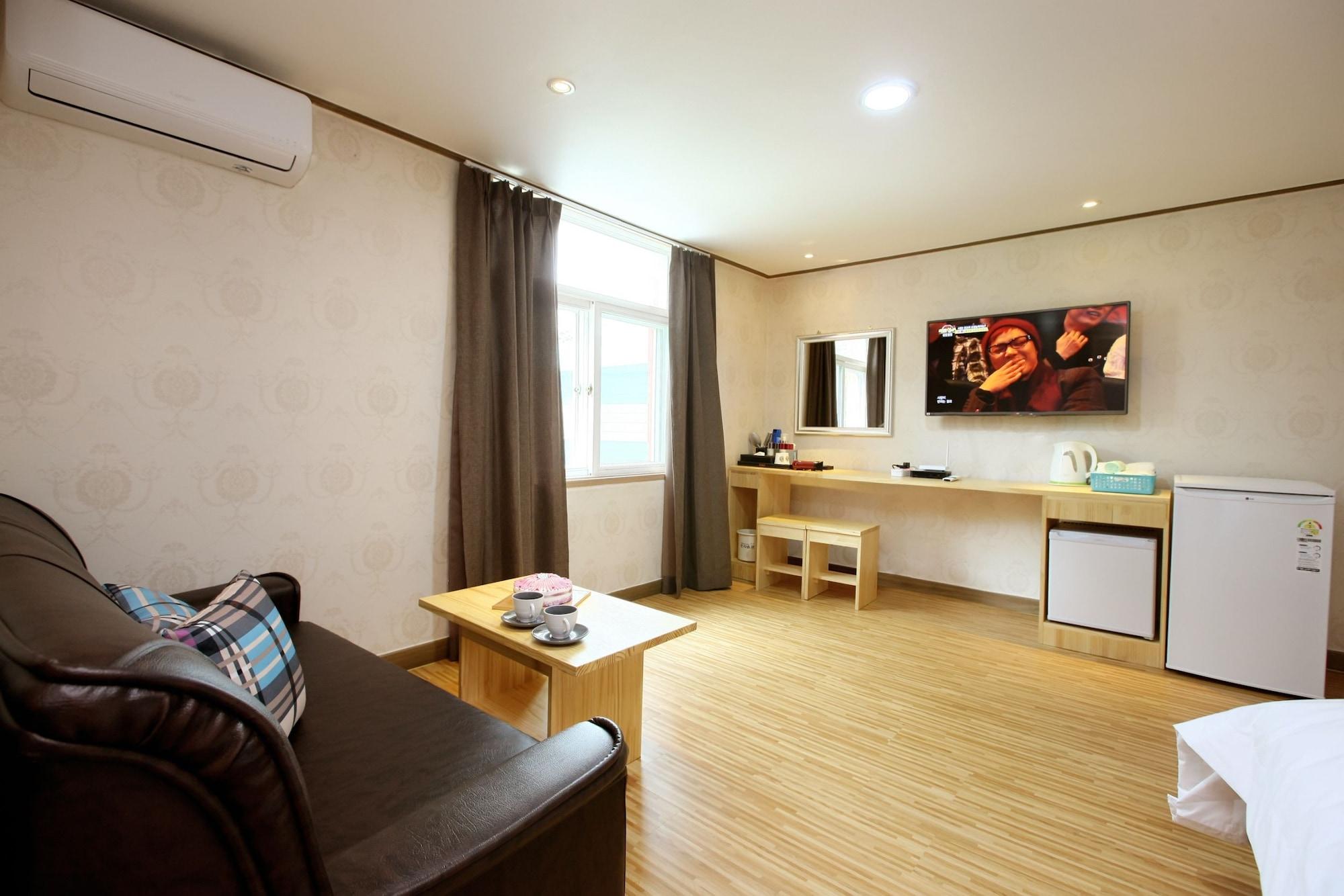 Traum Hotel & Condo Gapyeong Exterior photo