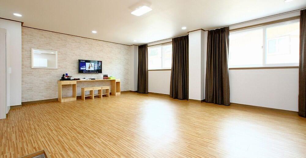 Traum Hotel & Condo Gapyeong Exterior photo