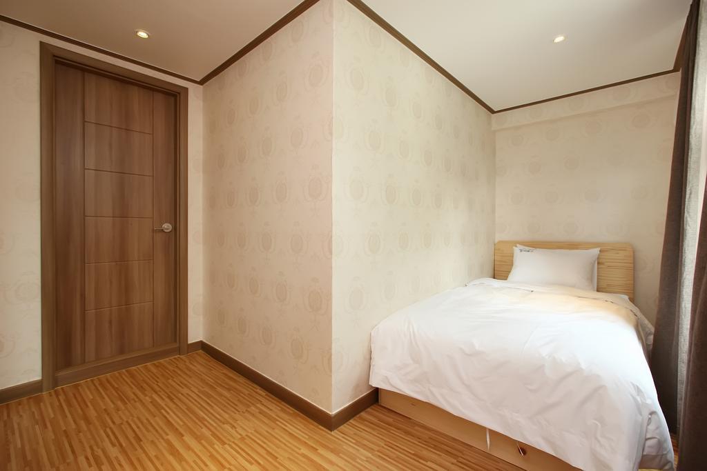 Traum Hotel & Condo Gapyeong Exterior photo